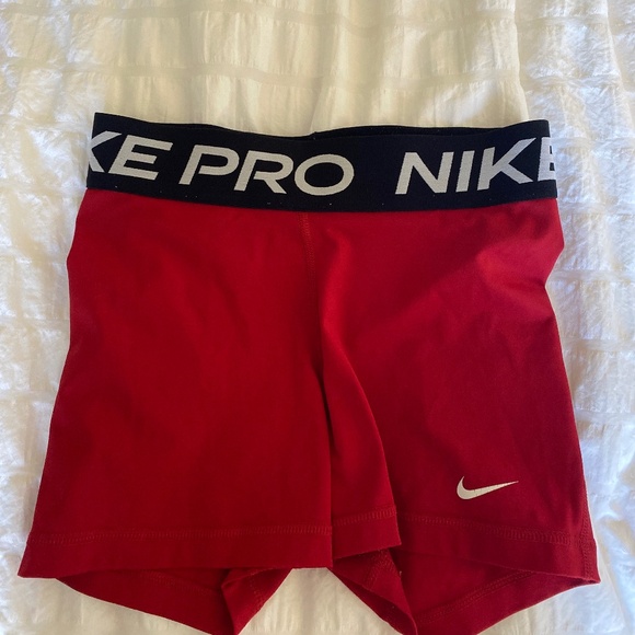 Nike pros - Picture 1 of 2
